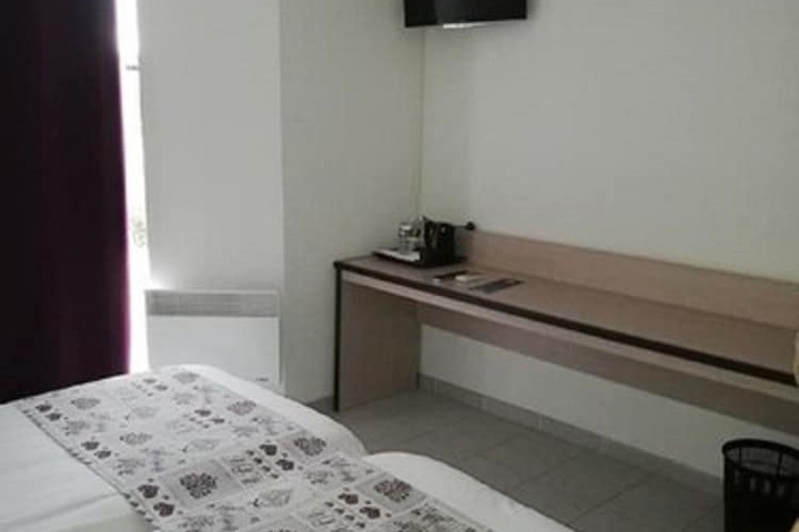 Room 3 of 35