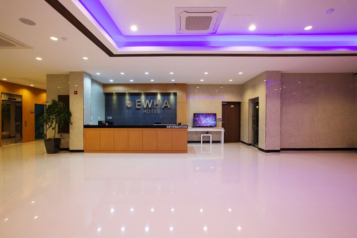 Hotel Interior 4 of 18