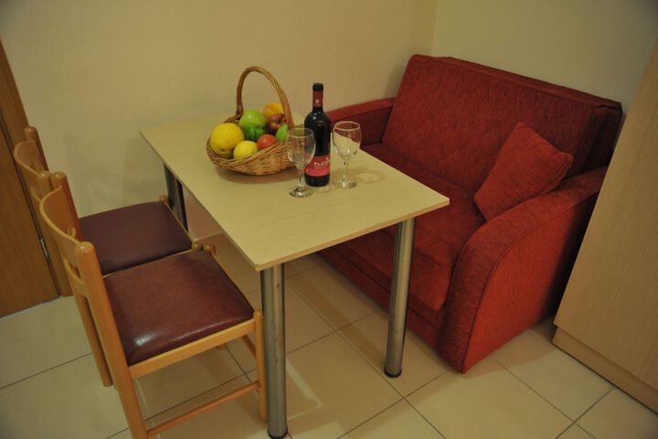 Room 6 of 43