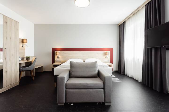 Room 47 of 104