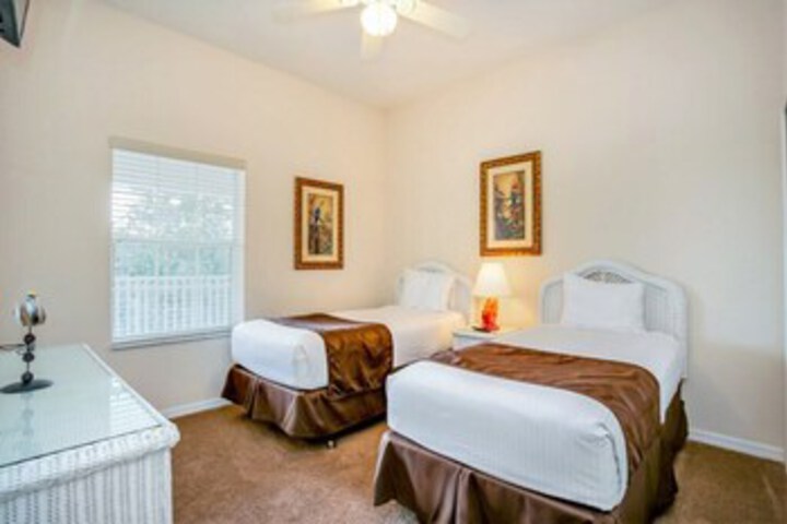 Room 44 of 46