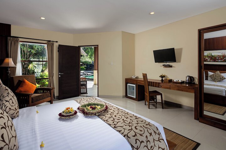 Room 8 of 35