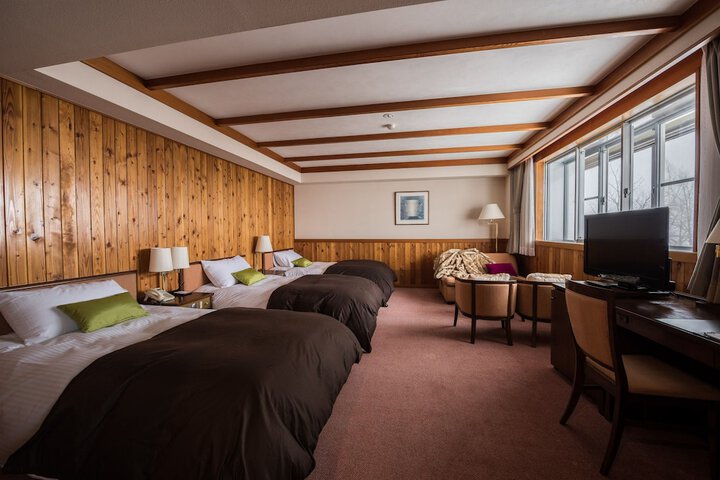 Room 2 of 41