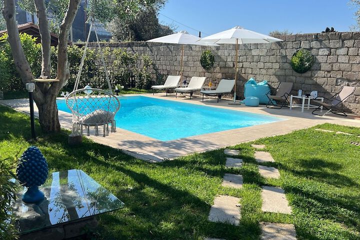 Pool Hotel
