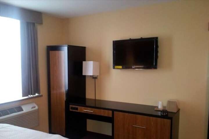 Room 11 of 45