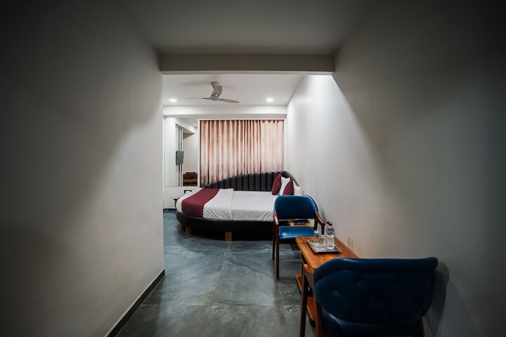 Room 30 of 50