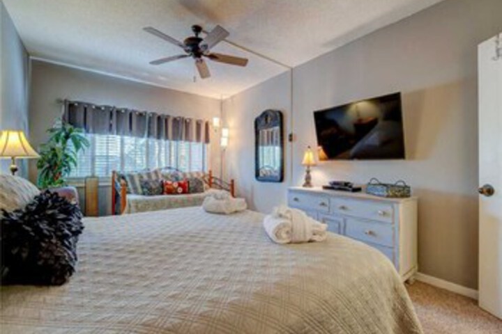 Room 34 of 37