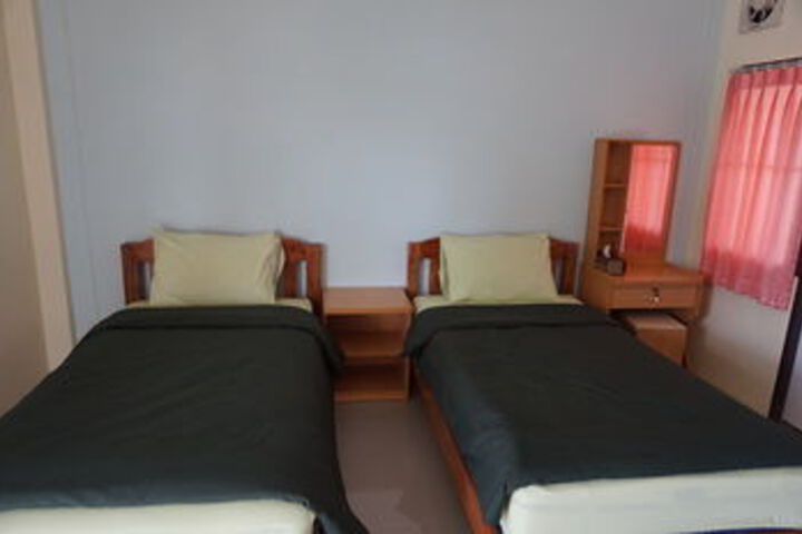 Room 8 of 26