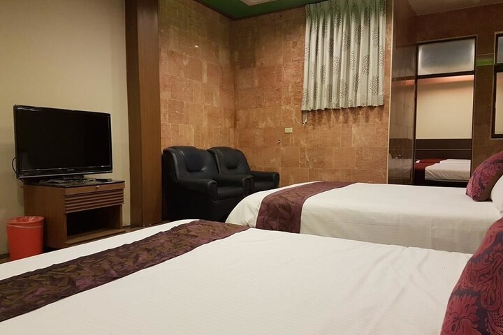 Room 14 of 31