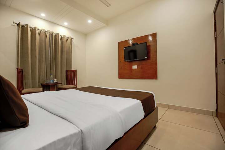 Room 28 of 51