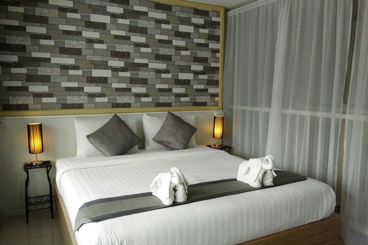 Room 15 of 66
