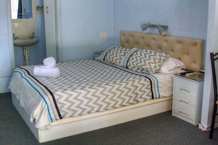 Room 11 of 22