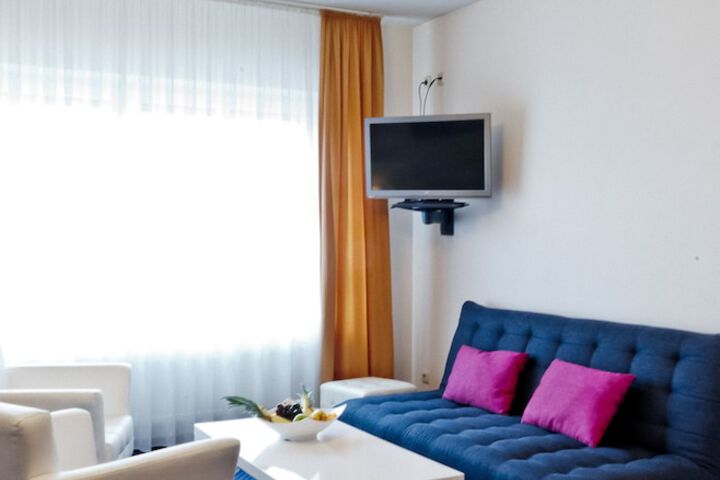 Room 12 of 50