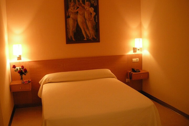 Room 7 of 26