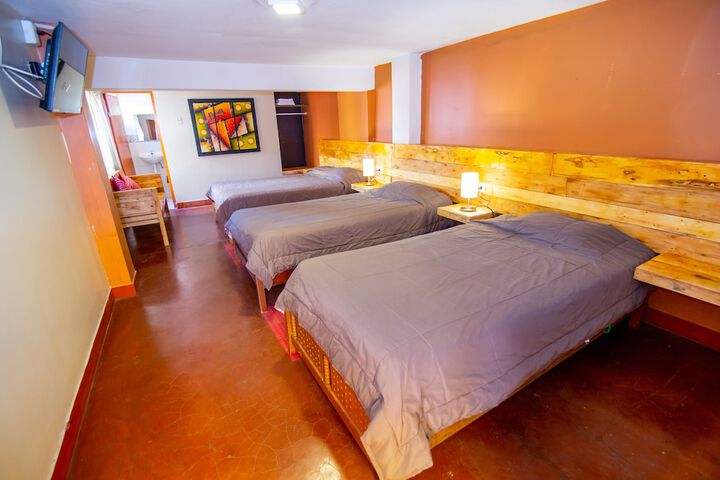 Room 32 of 47