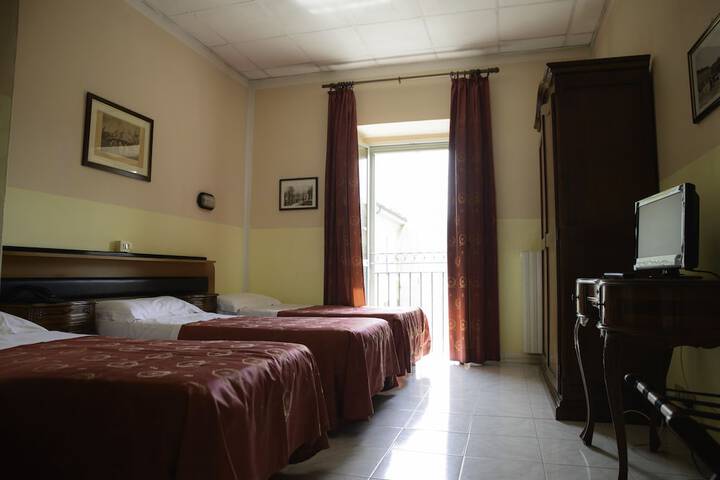 Room 9 of 24