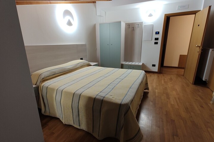 Room 14 of 51