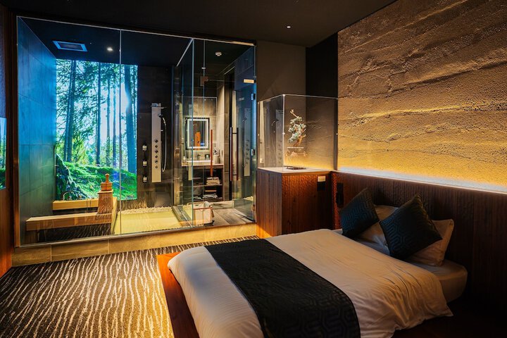 Room 13 of 48