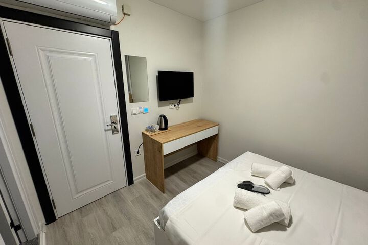 Room 14 of 35