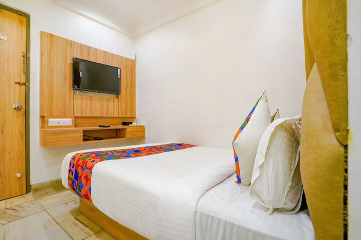 Room 14 of 38
