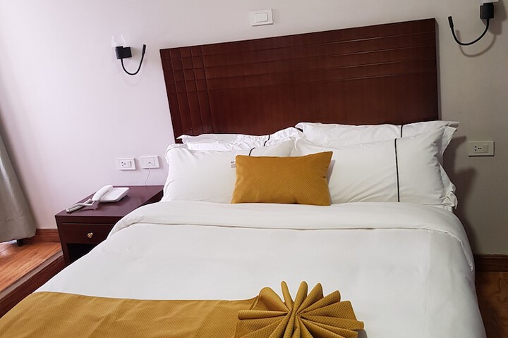 Room 9 of 14