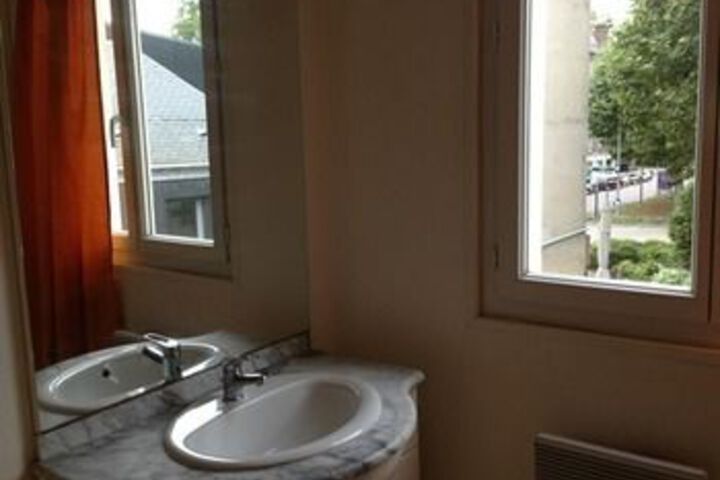 Room 2 of 14