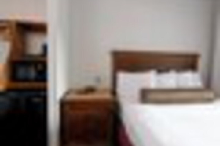 Room 101 of 549