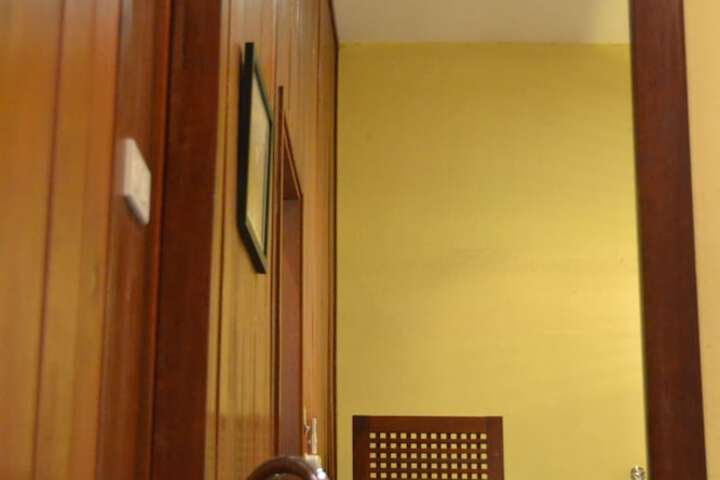 Room 25 of 57