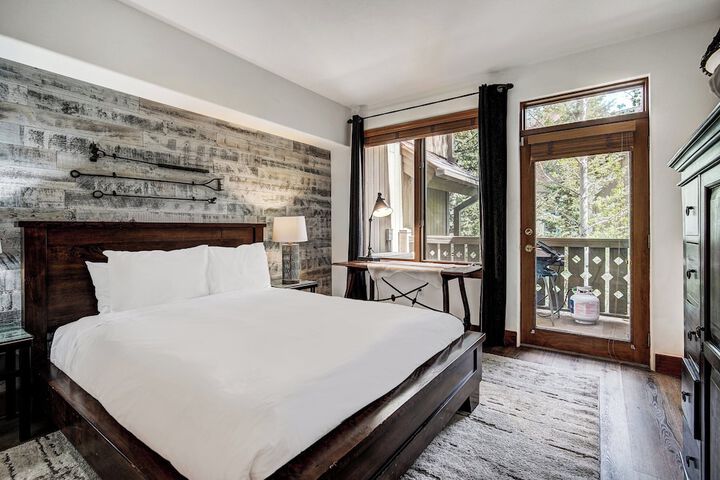 Room 74 of 493