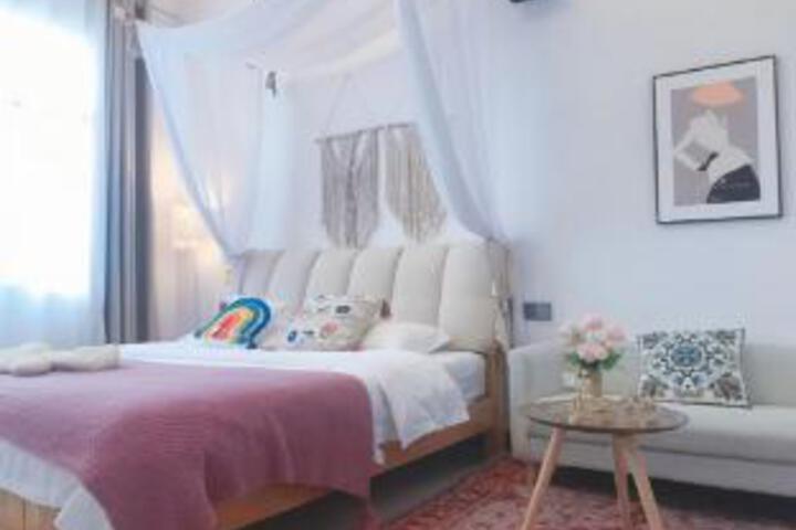 Room 21 of 21