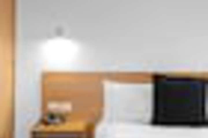 Room 17 of 120