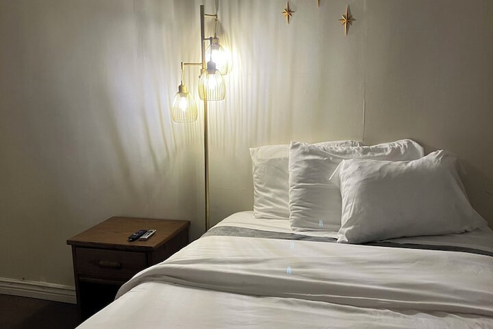 Room 13 of 23