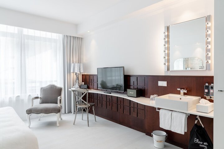 Room 4 of 57