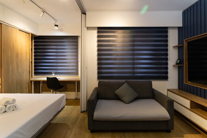 Room 12 of 28