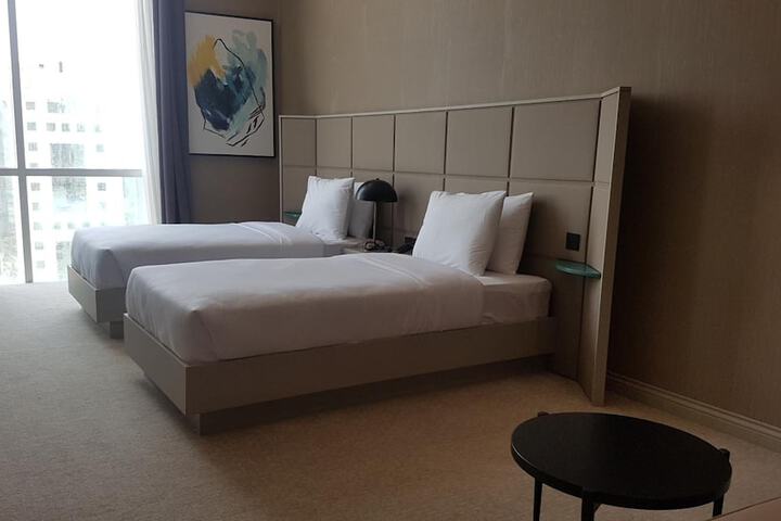 Room 14 of 60