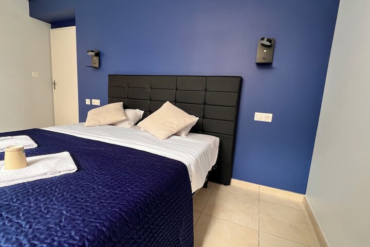 Room 3 of 45
