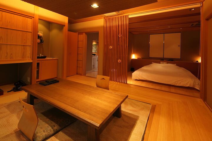 Room 19 of 64