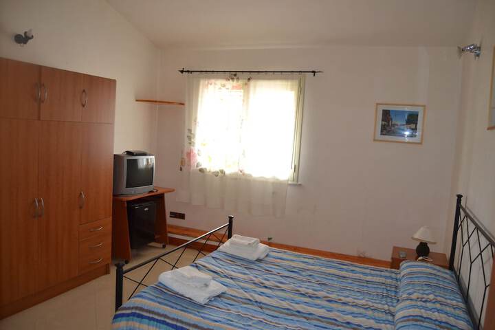 Room 12 of 60