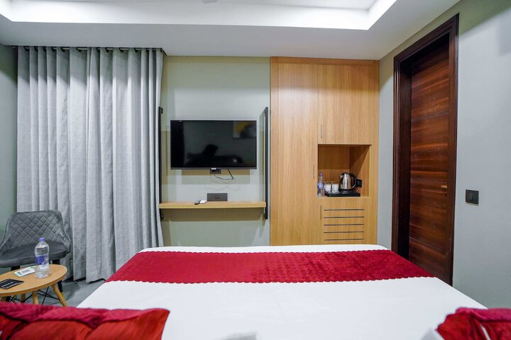 Room 18 of 73
