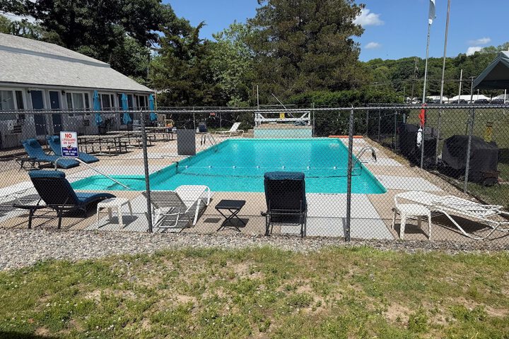 Pool image of Pineapple Inn