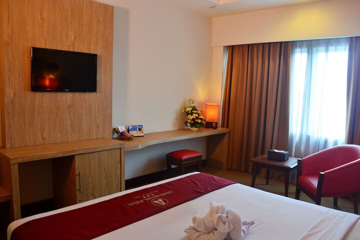 Room 10 of 82
