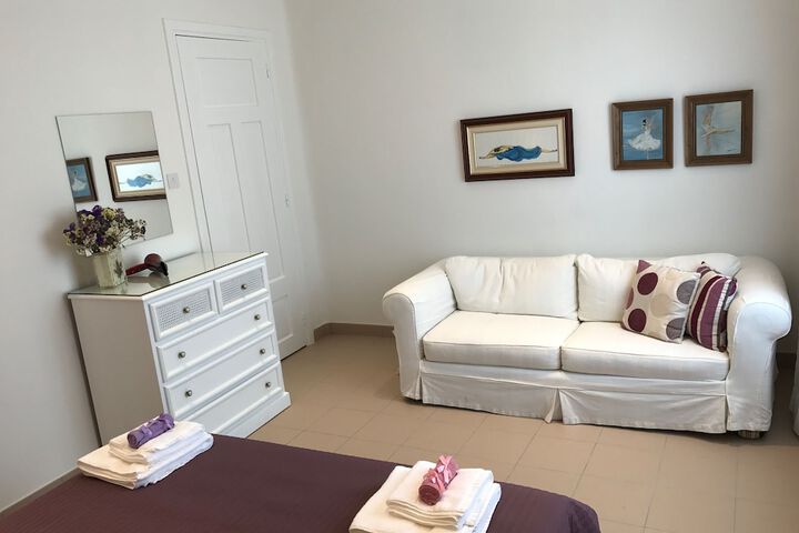 Room 15 of 104