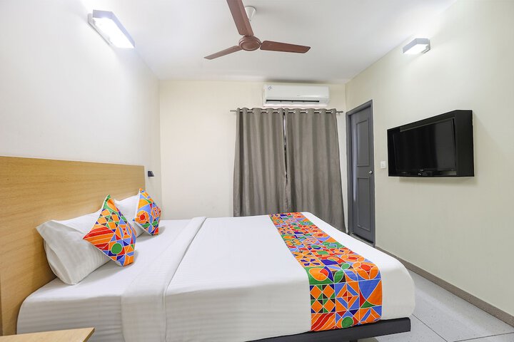Room 18 of 33
