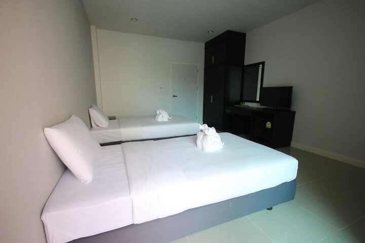 Room 7 of 38