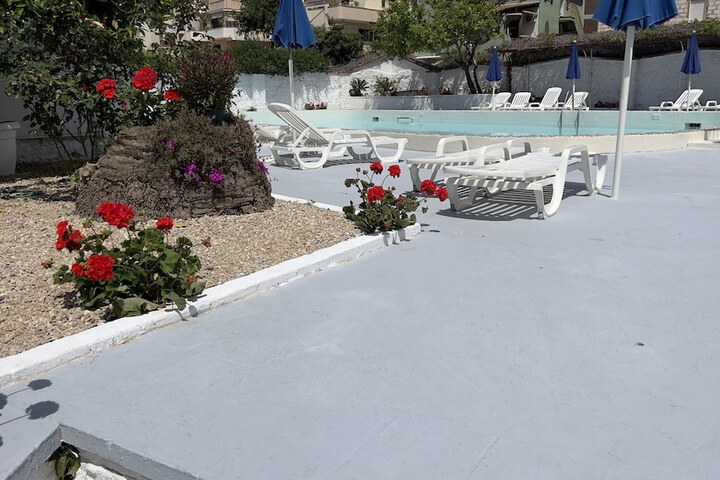 Pool 37 of 57