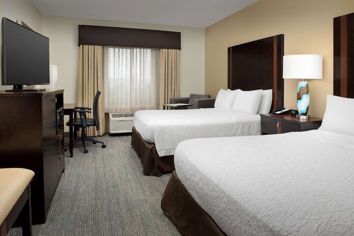 2 Queen Beds (15 of 15)