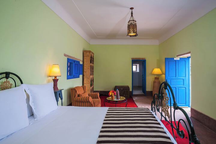Room 26 of 73