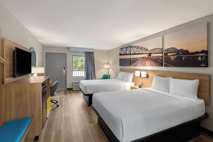 2 Double Beds (9 of 9)