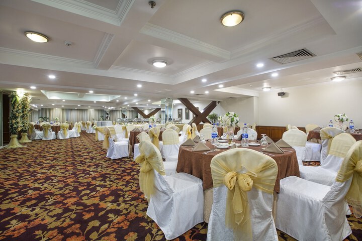 Ballroom/Hall 235 of 258