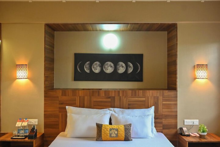 Room 15 of 48